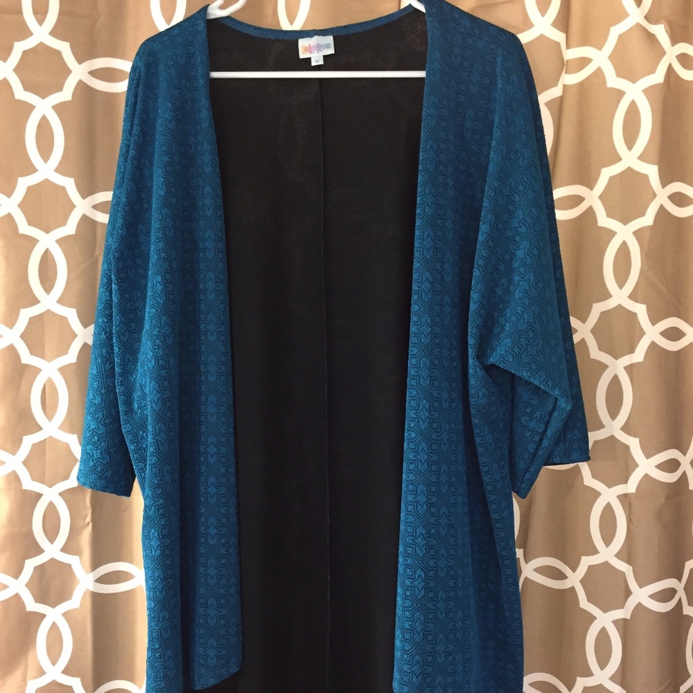 LuLaRoe blue jacquard Lindsay kimono